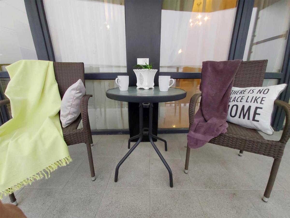 Apart Hotel Sweet Home Львів Екстер'єр фото